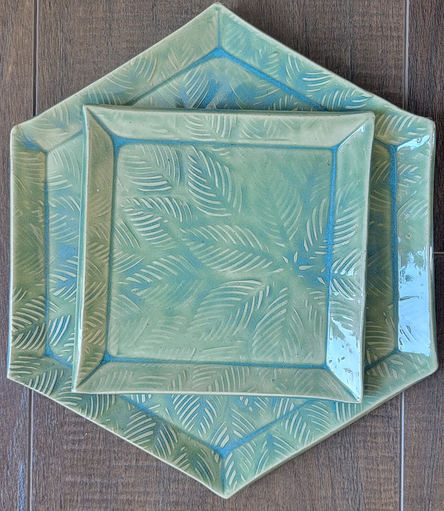 Green Leaf Plate Set *seconds*