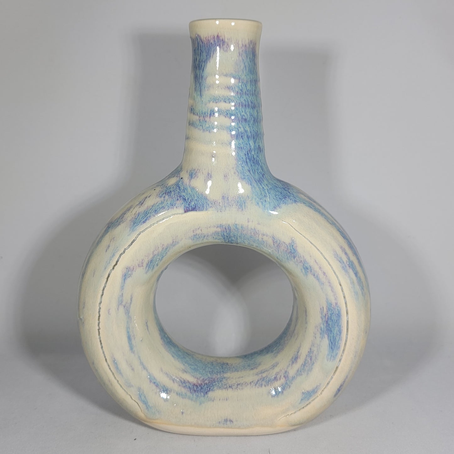 Missing some blue donut vase *seconds*